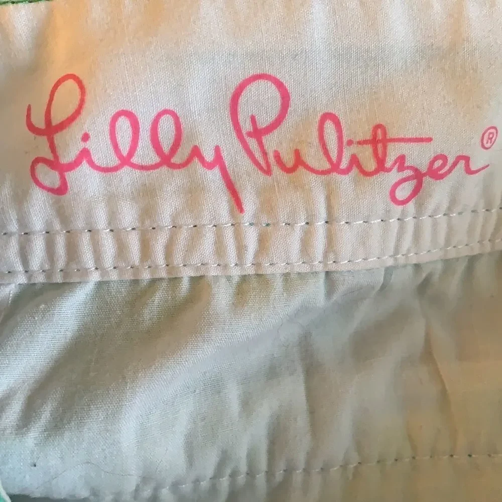 Lilly Pulitzer Shorts 00 size “the Callahan” short. Like new condition.